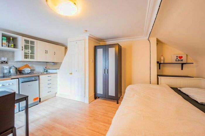 Studio To Rent In Craven Street, Charing Cross, London, WC2N