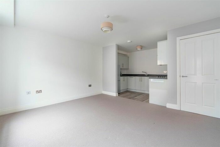 2 Bedroom Flat To Rent In Bridge Street, NE61