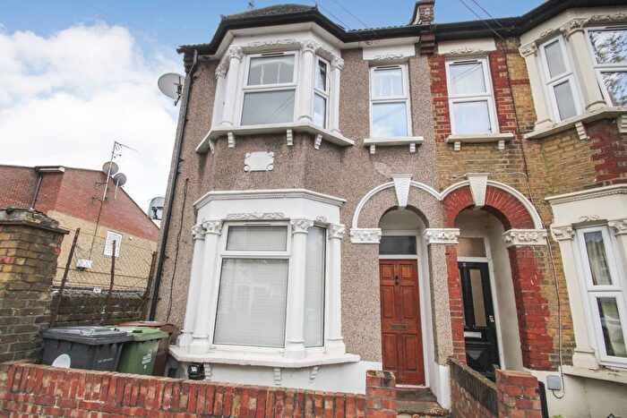 1 Bedroom Flat To Rent In Davies Lane, Leytonstone, London, E11