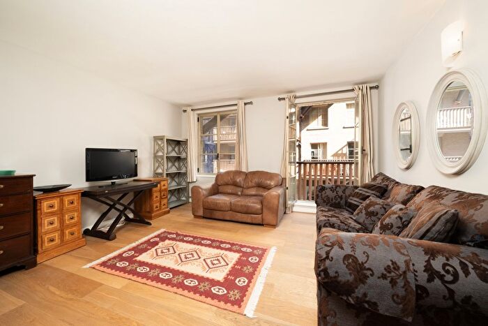 1 Bedroom Flat To Rent In The Circle, Queen Elizabeth Street, London, SE1