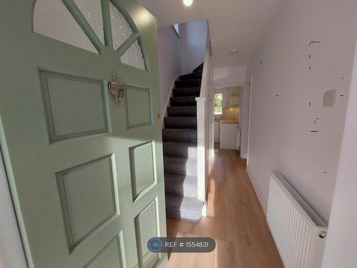 4 Bedroom Semi-Detached House To Rent In Sandon Road, Wolverhampton, WV10