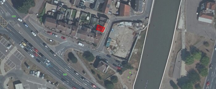 2 Bedroom Terraced House For Sale In Sidegate Road, Great Yarmouth, Norfolk, NR30