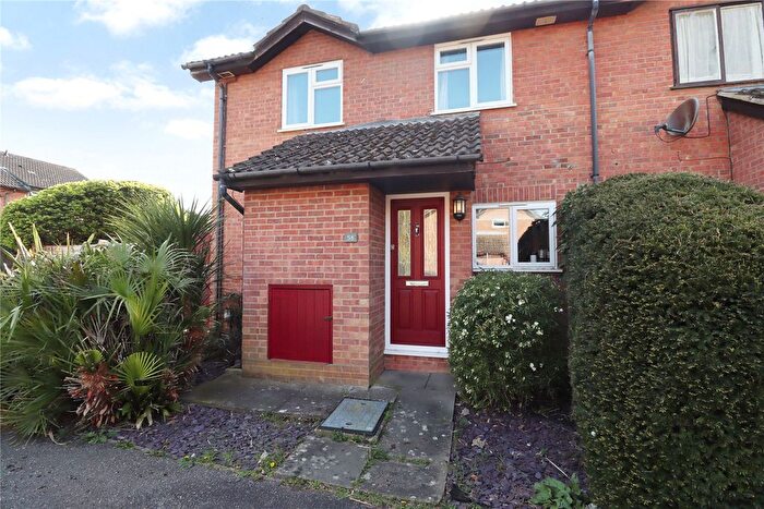 2 Bedroom Terraced House For Sale In Woking, GU21