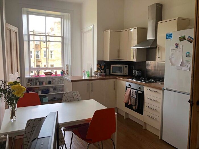 4 Bedroom Flat To Rent In Marchmont Road, Edinburgh, EH9