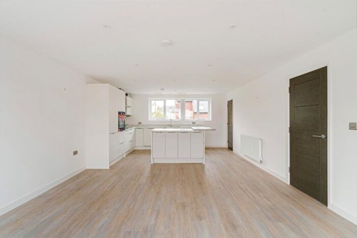 3 Bedroom Maisonette To Rent In Clarendon Street Leamington Spa, CV32