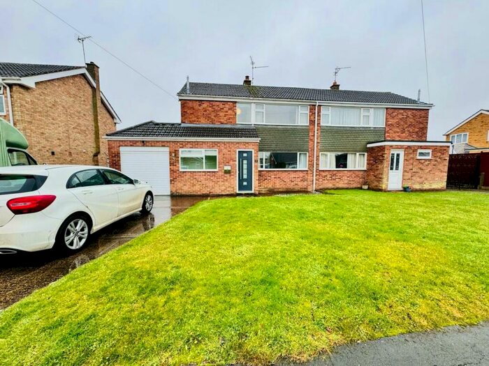 3 Bedroom Semi-Detached House To Rent In Godiva Crescent, Bourne, PE10