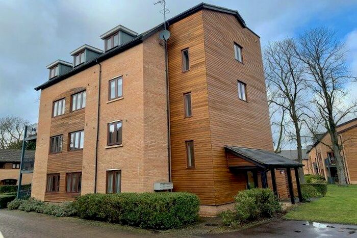 2 Bedroom Flat To Rent In Great Shelford, Cambridge, CB22