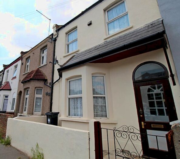 3 Bedroom Terraced House To Rent In Martindale Road, Hounslow West, Hounslow, Middlesex, TW4