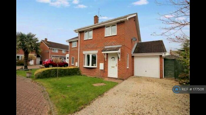 3 Bedroom Semi-Detached House To Rent In Mildmay Close, Grange Park, Swindon, SN5