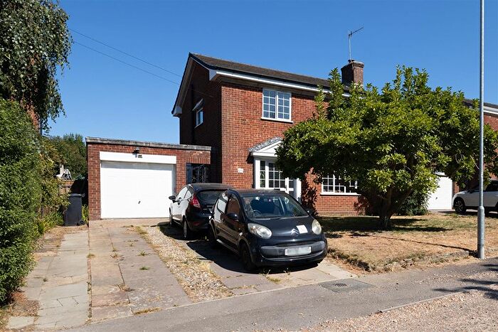 4 Bedroom Detached House For Sale In Hollinghurst Road, St. Leonards-On-Sea, TN37