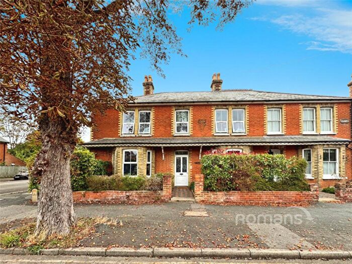 4 Bedroom House For Sale In Netley Street, Farnborough, Hampshire, GU14