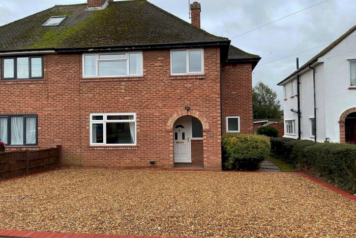 3 Bedroom House To Rent In Newfield Road, SL7