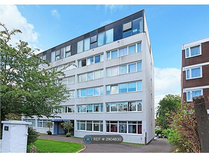 Studio To Rent In Kersfield House, London, SW15