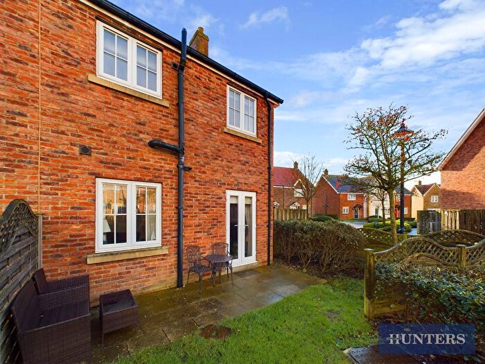 2 Bedroom End Of Terrace House For Sale In Sunrise Drive, Moor Road, The Bay, YO14