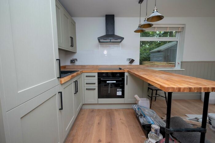 2 Bedroom Flat To Rent In Bournemouth Road, , Poole, BH14