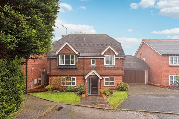 4 Bedroom Detached House For Sale In Gilliats Green, Common Road, Chorleywood, WD3