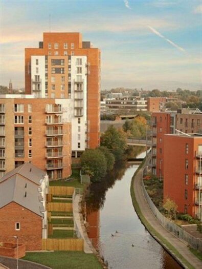 2 Bedroom Apartment To Rent In The Drum, Sportcity, M11