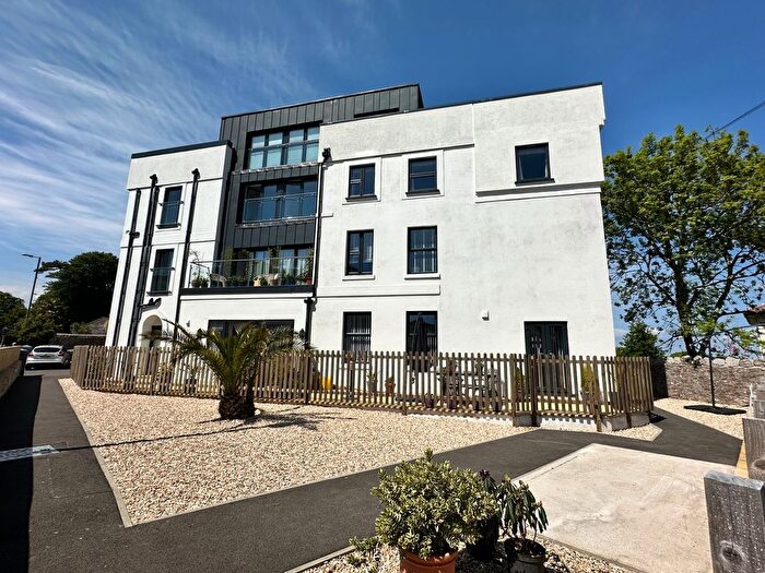 3 Bedroom Flat For Sale In Babbacombe Road, Torquay, TQ1