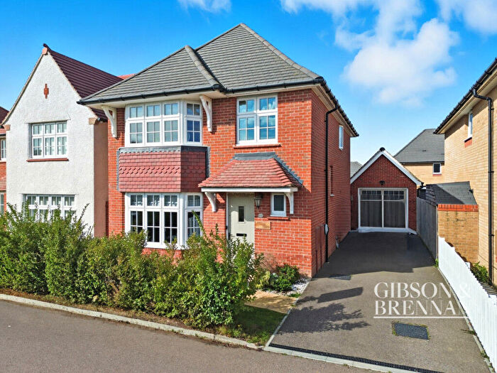 4 Bedroom Detached House For Sale In Judge Drive, Basildon, SS16