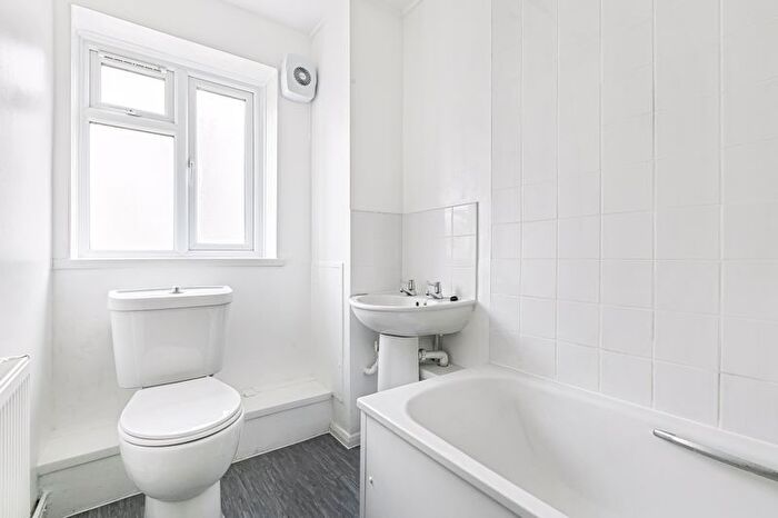 Studio To Rent In Bromley Road, Bromley, BR1