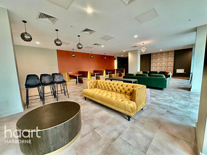 2 Bedroom Apartment To Rent In Brand New City Centre Apartment, B5