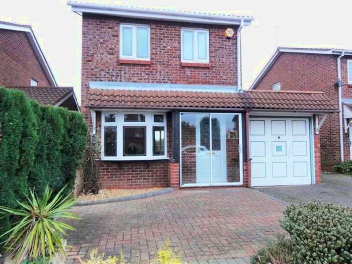 3 Bedroom Detached House To Rent In Mallory Road, Perton, Wolverhampton, WV6