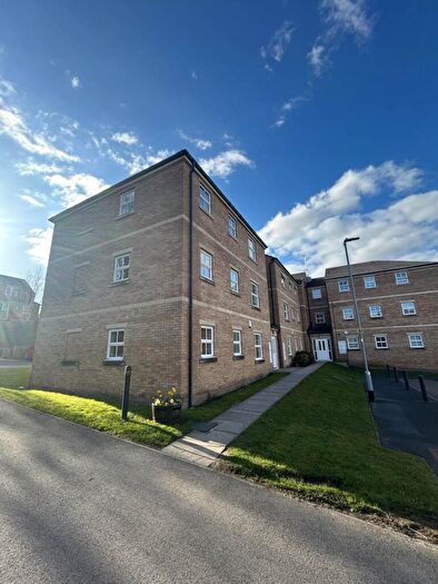 2 Bedroom Apartment To Rent In Broom Mills Road, Farsley, LS28