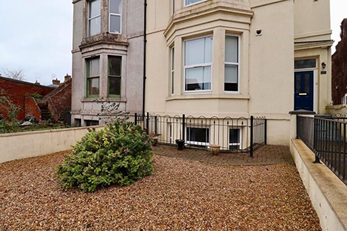 2 Bedroom Flat For Sale In London Road, Deal, Kent, CT14