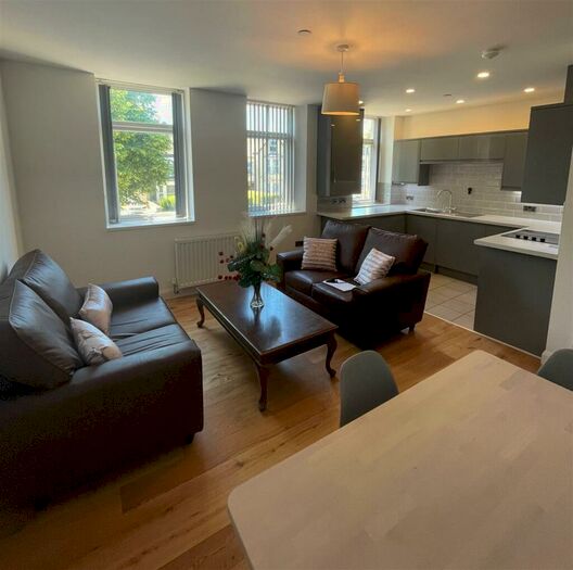 3 Bedroom Apartment To Rent In Richmond Road, Cardiff, CF24