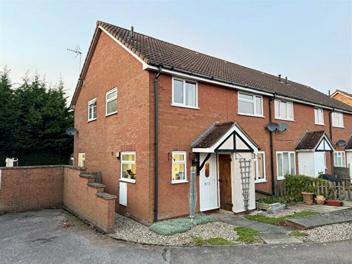 2 Bedroom End Of Terrace House For Sale In Greenacres, Old Newton, IP14