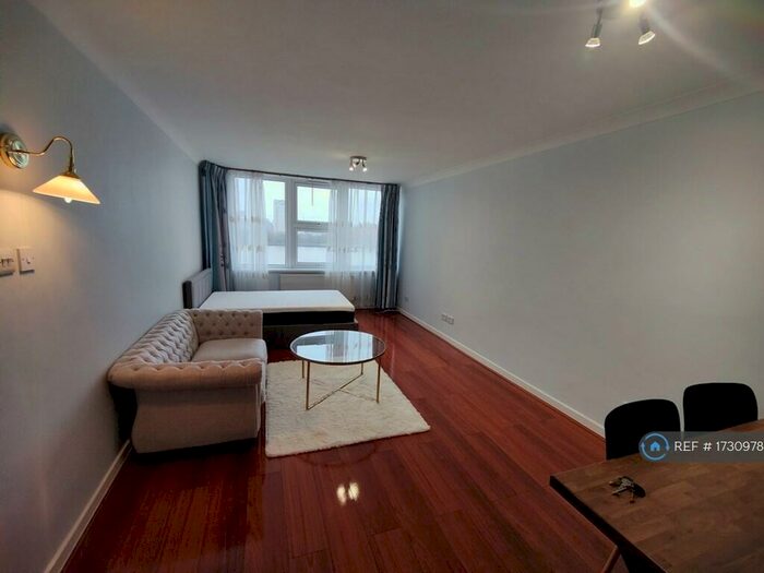 2 Bedroom Flat To Rent In Odessa Street, London, SE16