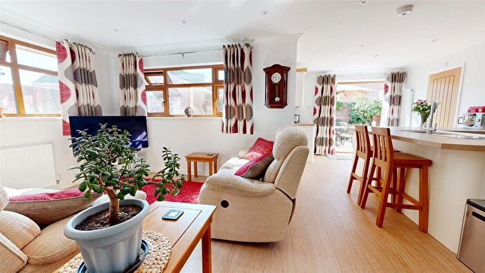 3 Bedroom Detached Bungalow For Sale In Rex Lane, Chickerell, Weymouth, DT3
