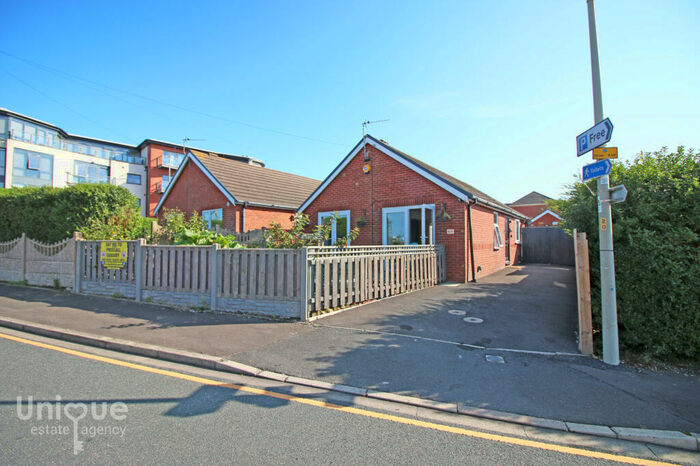 2 Bedroom Bungalow For Sale In Quail Holme Road, Knott End, Poulton-le-Fylde, FY6