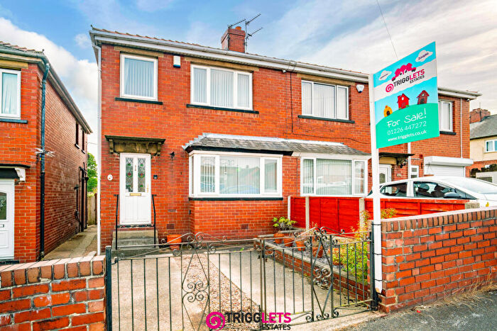 3 Bedroom Semi-Detached House For Sale In Margaret Road, Wombwell, Barnsley, S73