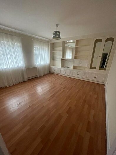 2 Bedroom Flat To Rent In Flat, Selhurst Road, London, SE25