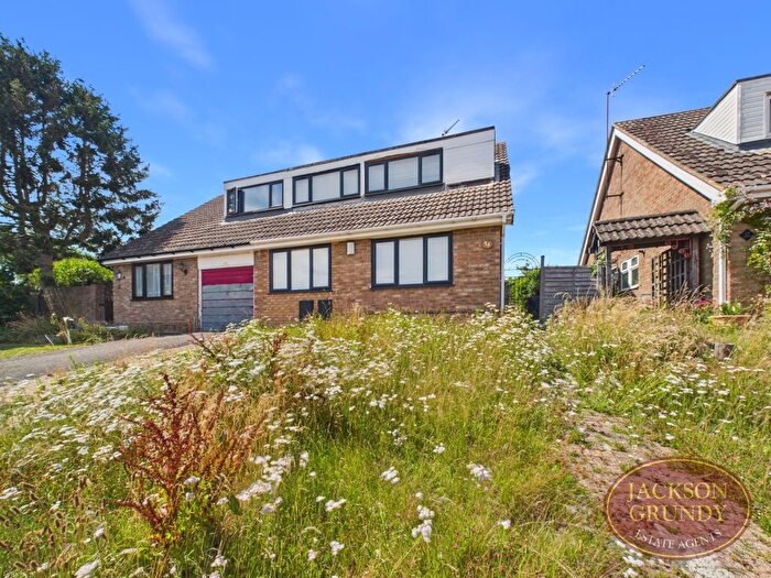 3 Bedroom Semi-Detached House For Sale In Dovecote Drive, Denton, NN7