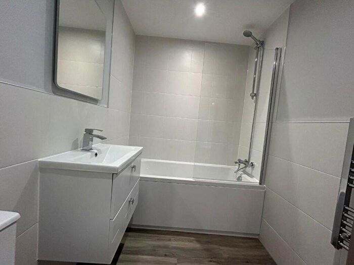 1 Bedroom Flat To Rent In Derby Square, Liverpool, Merseyside, L2