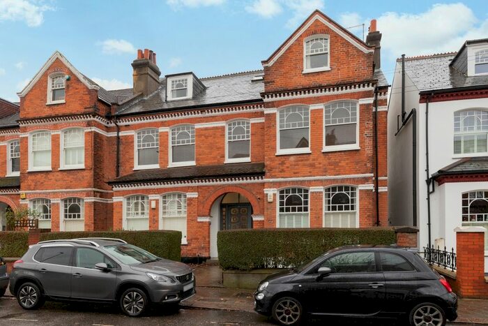 2 Bedroom Flat To Rent In Elmbourne Road, London, SW17