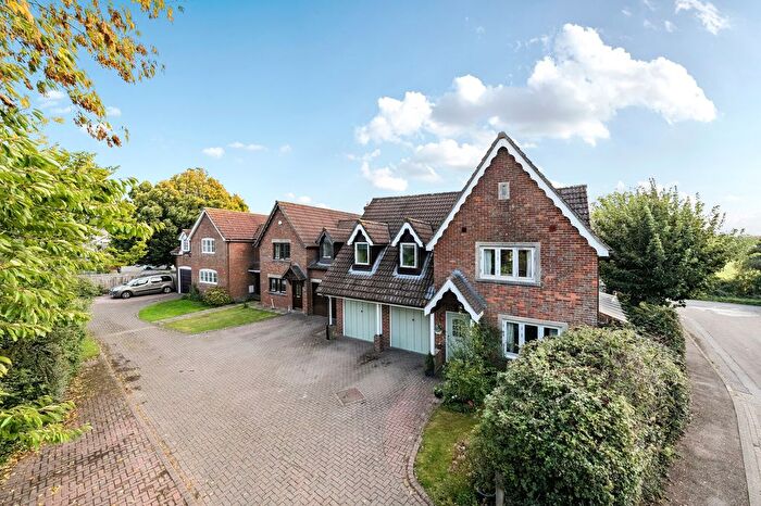 5 Bedroom Detached House For Sale In Martingale Road, Marlborough, SN8