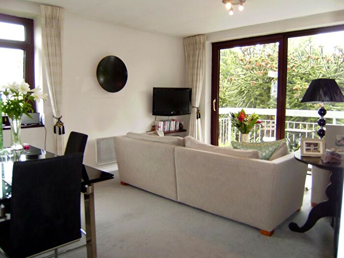 2 Bedroom Property To Rent In Highgate Heights, Shepherds Hill, London, N6