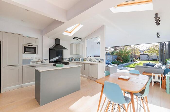 3 Bedroom Semi-Detached House For Sale In Stylish Family Home, Park Road, Cowes, PO31