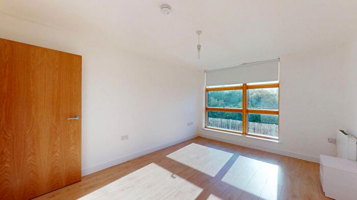 1 Bedroom Flat To Rent In Trundleys Road, London, SE8