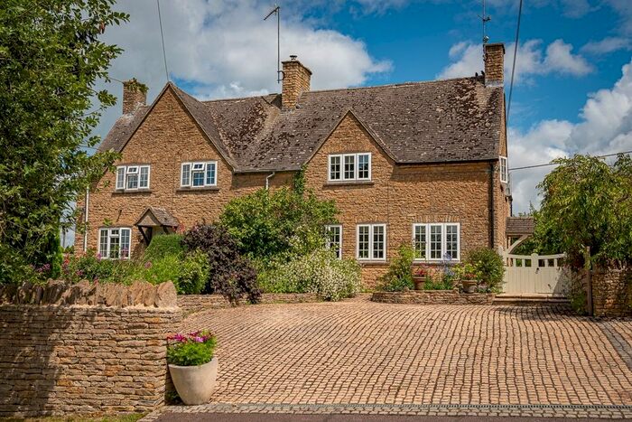 3 Bedroom Semi-Detached House For Sale In Hastings Hill, Churchill, Chipping Norton, OX7
