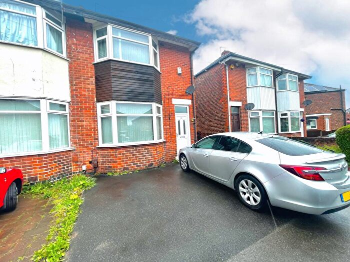 2 Bedroom Semi-Detached House To Rent In Lound Road, Darnall, Sheffield, S9