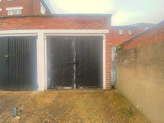 Garage / Parking To Rent In Portsmouth Road, Surbiton, Surrey, KT6