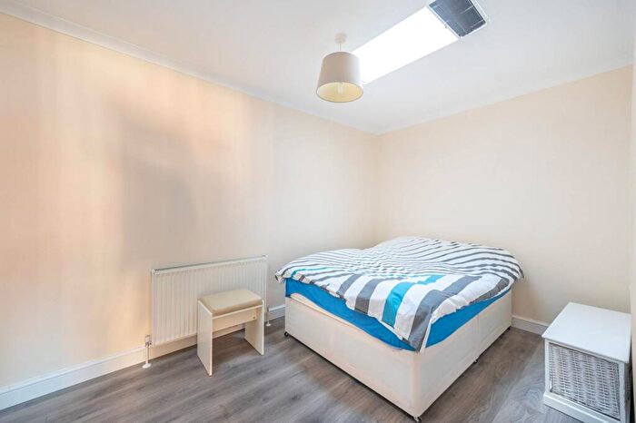3 Bedroom House To Rent In Maple Mews, Maida Vale, London, NW6