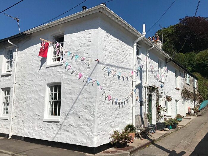 2 Bedroom Property To Rent In Coventry Road, Falmouth, TR11