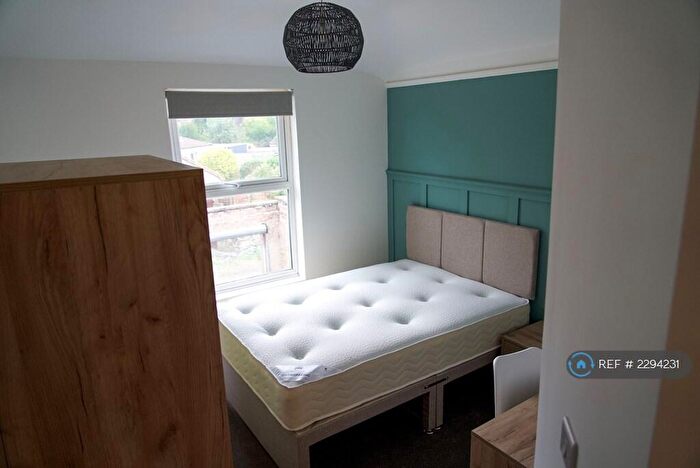 6 Bedroom Terraced House To Rent In Fishponds Road, Bristol, BS16