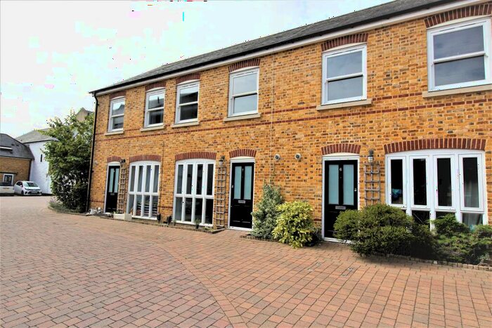 2 Bedroom Mews To Rent In Devon Mews, Anchor Street, Chelmsford, CM2