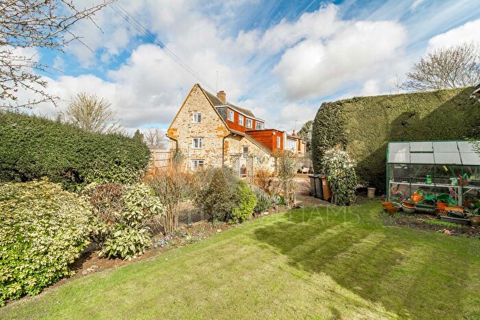 4 Bedroom Cottage For Sale In High Street, Great Houghton, Northampton, Northamptonshire, NN4